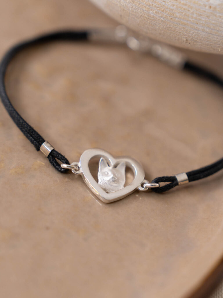 Pulsera Corazón Calado